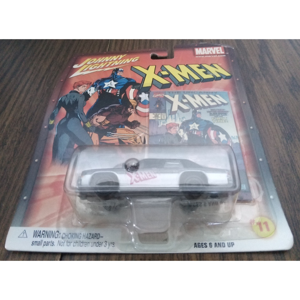 Johnny Lightning Marvel X-Men #11 Crown Victoria (2002 Playing Mantis)
